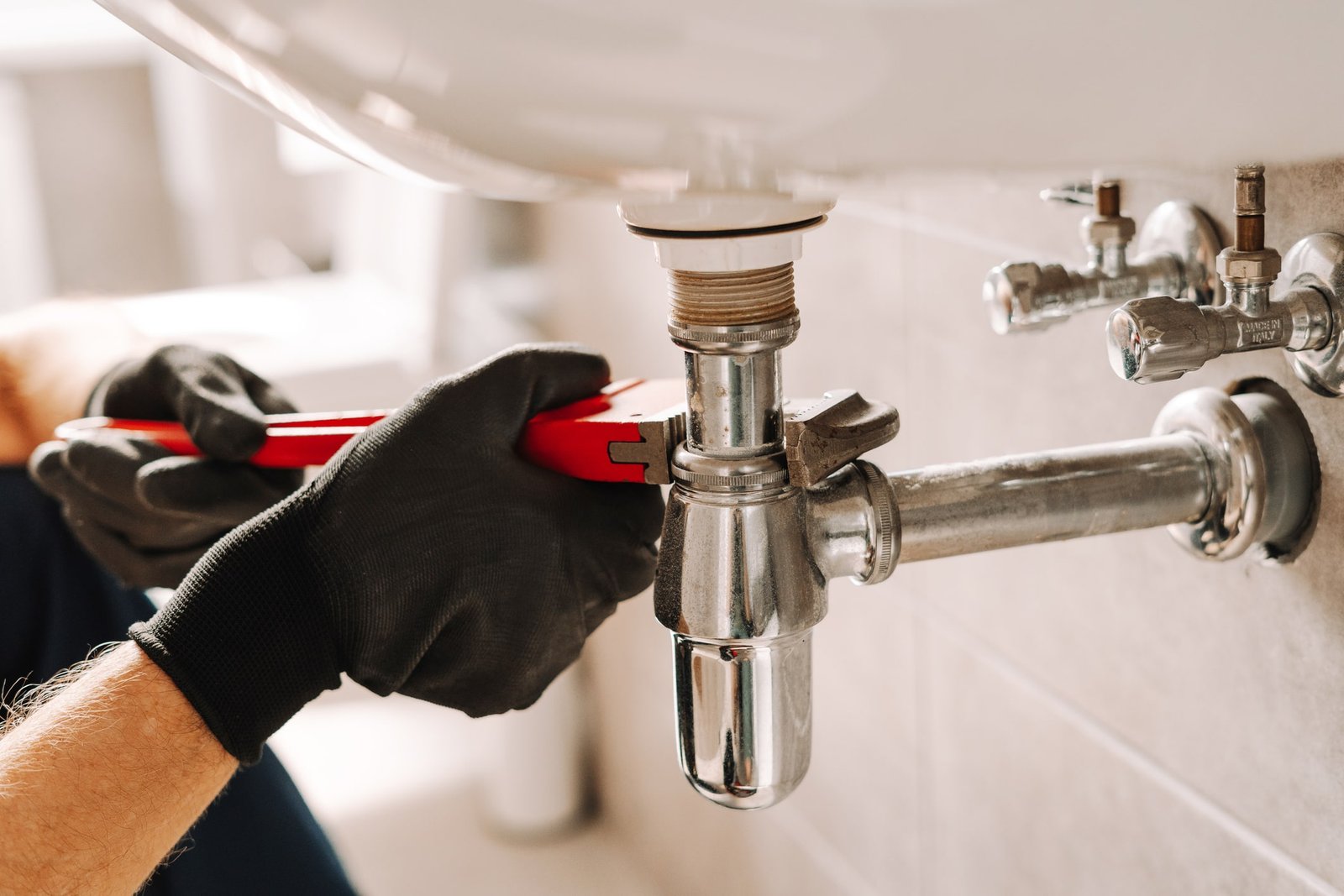 Residential plumbing service photo